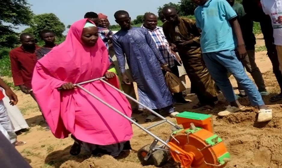 Transforming Nigerian female farmers' lives through soybean and cowpea production to alleviate poverty