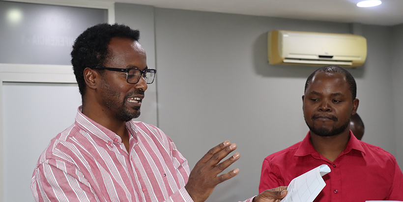 Million Gebreyes, ILRI Social Scientist, Livestock, Climate and Environment facilitating the Aflasafe Innovation Packaging & Scaling Readiness workshop.