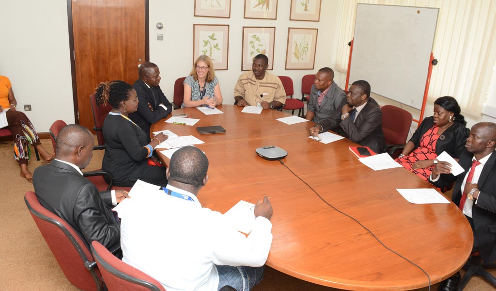 Picture of Oyo State Security Services representatives meeting with IITA staff in Ibadan.