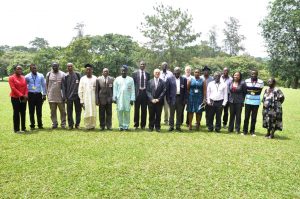 Picture of the delegates from the State of Osun flanked by IITA scientists  and members of staff.