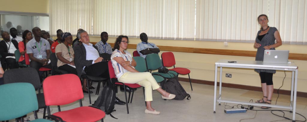 Picture of A delegate from Leuven University addresses participants.
