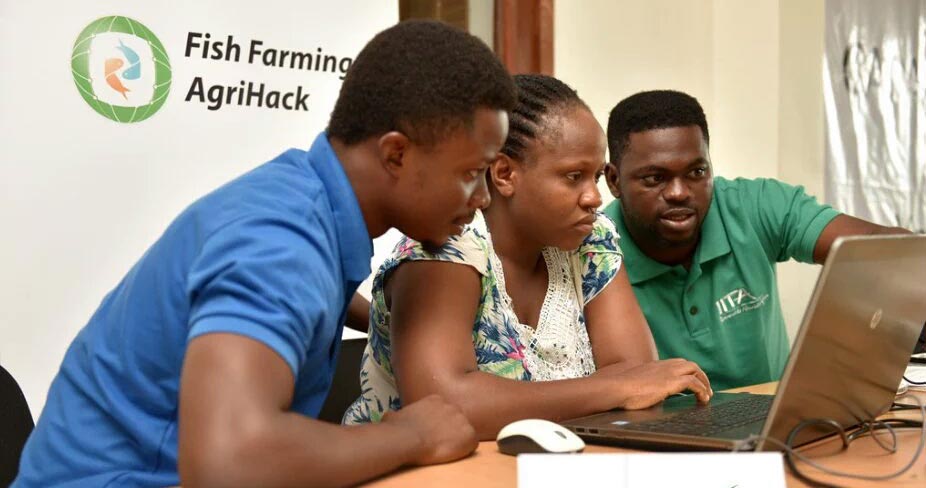 Picture of Representatives of IYA defending the Fished Up app at the Hackathon