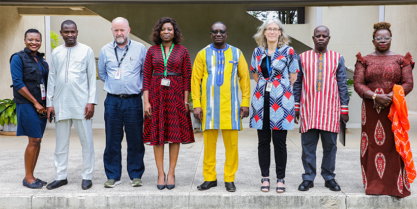 A group photo of IITA staff, and Senior Management, with the delegation from Burkina Faso.