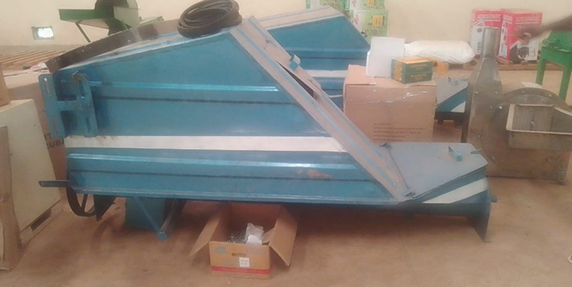 Chicken feed crushers and millers awarded to youth agripreneurs.