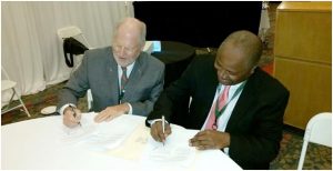 Picture of University of Florida – IFAS Senior Vice President for Agriculture  and Natural Resources Jack Payne  and IITA’s Director General Nteranya Sanginga