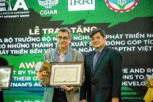 Dr Oscar Ortiz, Senior Director Crop Based Systems, Resilient Agrifood Systems (RAFS) - One CGIAR.