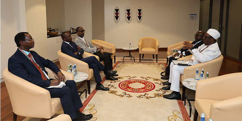 IITA Director General and CGIAR Regional Director for Continental Africa, Dr. Simeon Ehui during discussions with Rwanda's Minister of Agriculture, Dr. Ildephonse Musafiri.