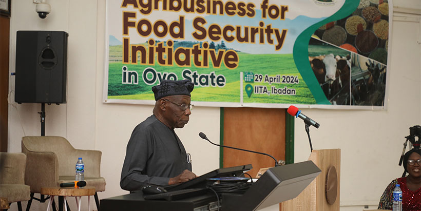 Former Nigerian President and IITA Honorary Ambassador Chief Olusegun Obasanjo speaking at the Agribusiness for Food Security Initiative Forum.
