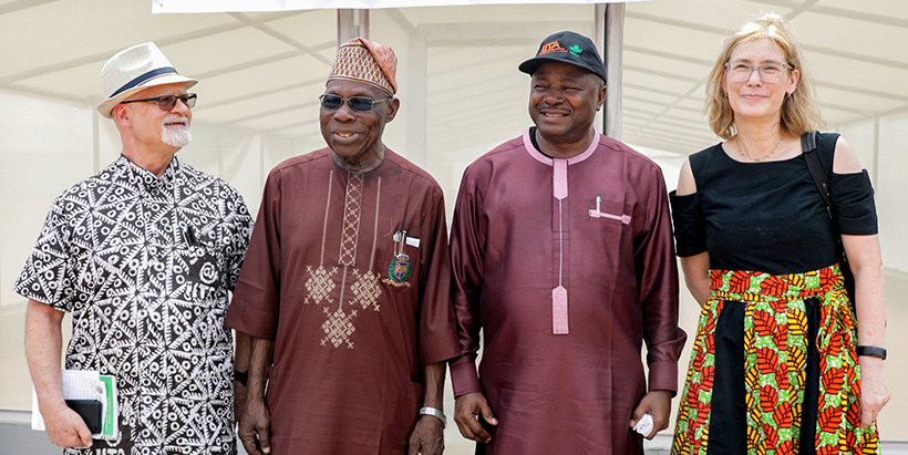 L-R: IITA DDG-P4D Kenton Dashiell, IITA Goodwill Ambassador Chief Olusegun Obasanjo, DG Nteranya Sanginga, and DDG-CS Hilde Koper in front of the new SAH facility.