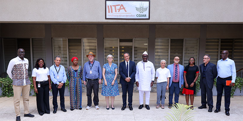 IITA Management team with the French Entourage.
