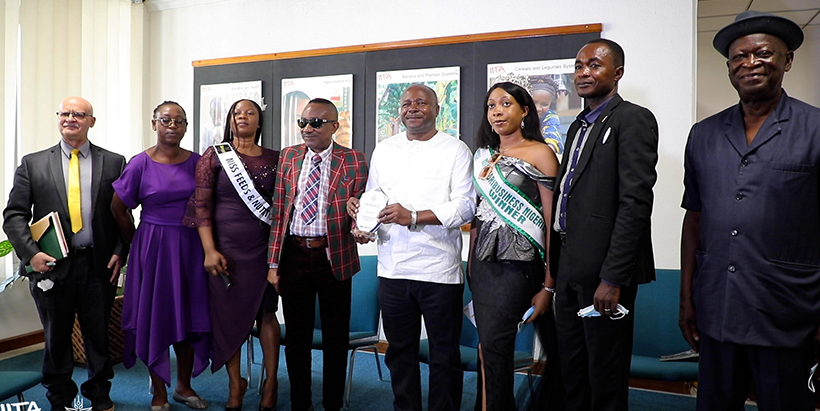 IITA wins prestigious Nigeria Farmers and Agribusiness Award for supporting agribusiness