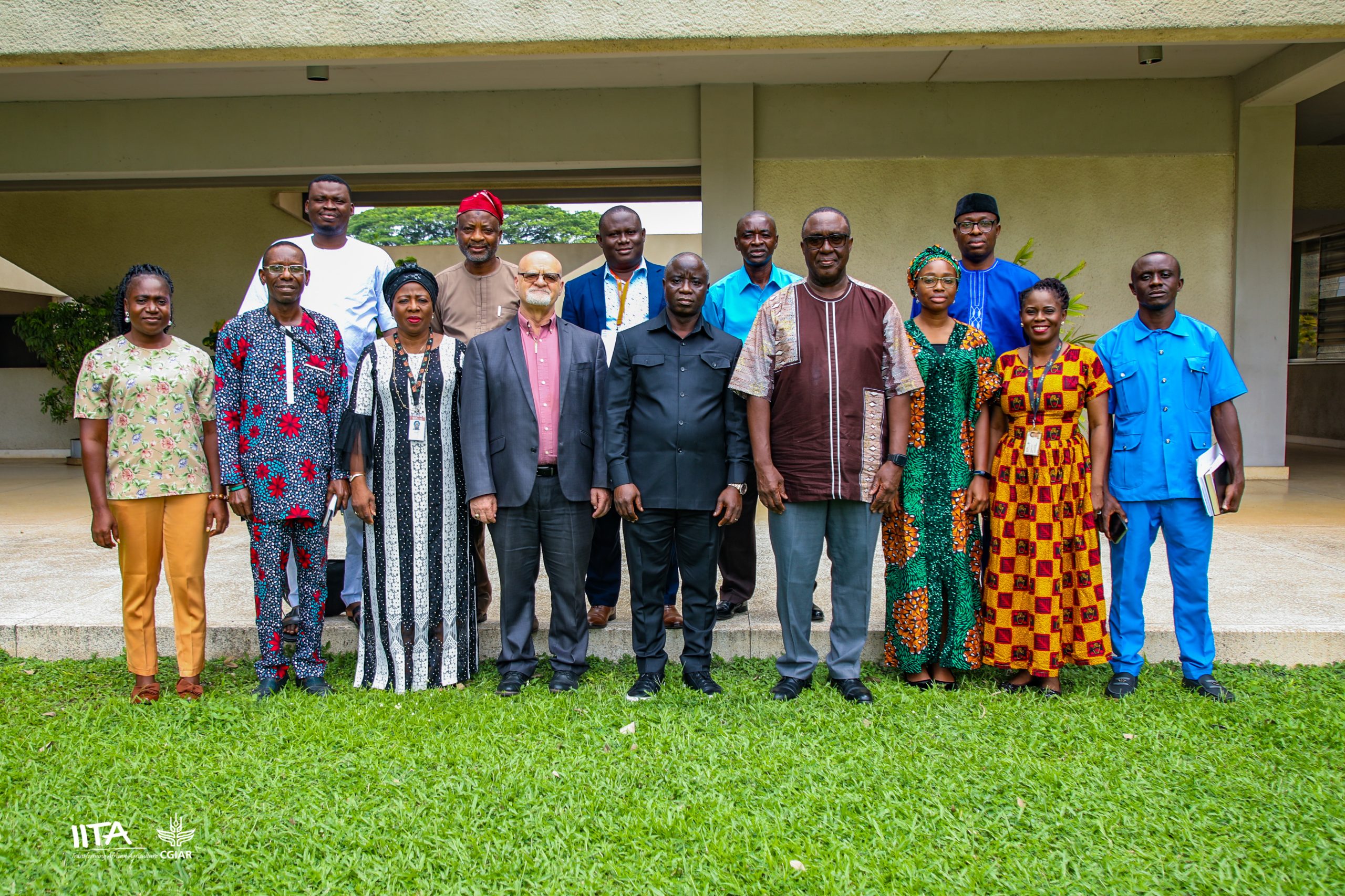 IITA Director General and CGIAR Regional Director for Continental Africa, Dr Simeon Ehui and Liberia's Minister of Agriculture, Alexander J. Nuetah with the IITA scientists and Liberia team.