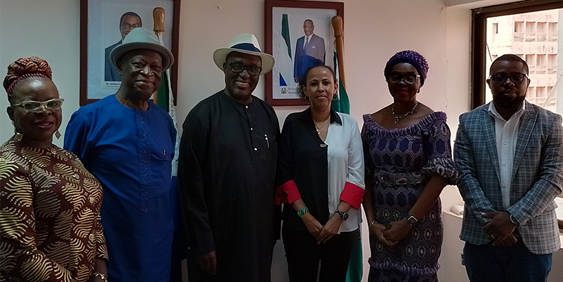 (L-R) Ms. Toyin Oke, Dr. Alfred Dixon, Dr. Simeon Ehui with the AfDB Sierra Leone team (Photo credit: Timilehin Osunde/IITA).(Photo credit: Timilehin Osunde/IITA).