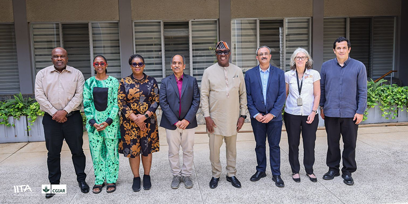 NDDB delegation with the IITA Director General and staff involved in the upcoming project, including research, administrative, and legal teams.