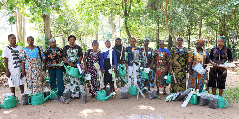 Olokemeji youth beneficiaries with their start-up kits to begin lucrative vegetable farming.