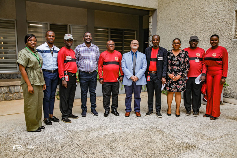 IITA DDG Partnerships for Delivery, Kenton Dashiell and IITA representatives with Delegates from Aletheia University