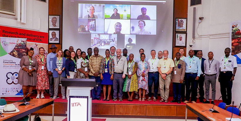 Representatives from IITA Management and FS4Africa team. 