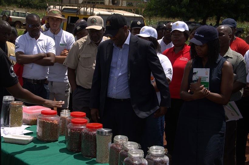 Malawi's Minister of Agriculture, Sam Kawale visits the LEFOG stand.