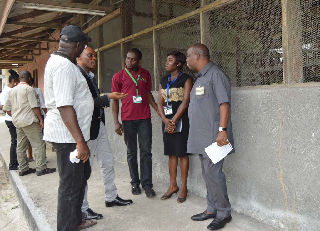Picture of the IITA-Onne Youth Agripreneur explaining the youth program to the NDDC officials