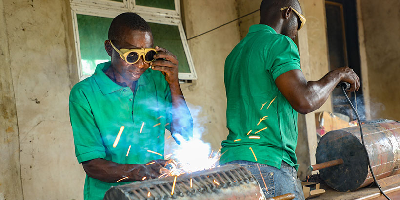 Two trainees practicing during the training.