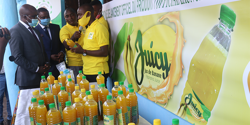 Juicy Tasting with IITA and city of Penja officials.