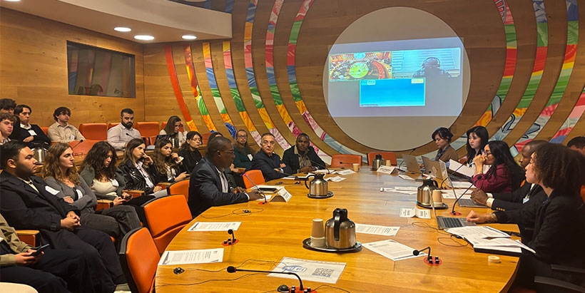 Participants during the side event.