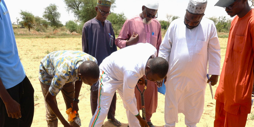 Soil sampling training at Maradi, Niger.