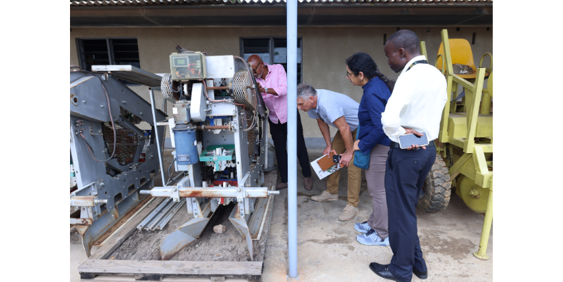 PowerPollen delegates on a tour of IITA Farm Office.
