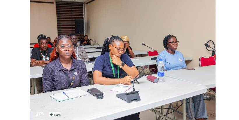 Participants at the seminar hosted by the PowerPollen delegates.
